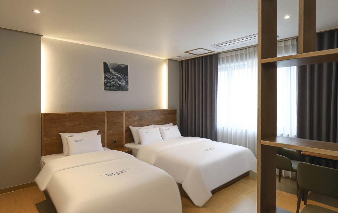 Hotel Grand Bay بوريونغ المظهر الخارجي الصورة