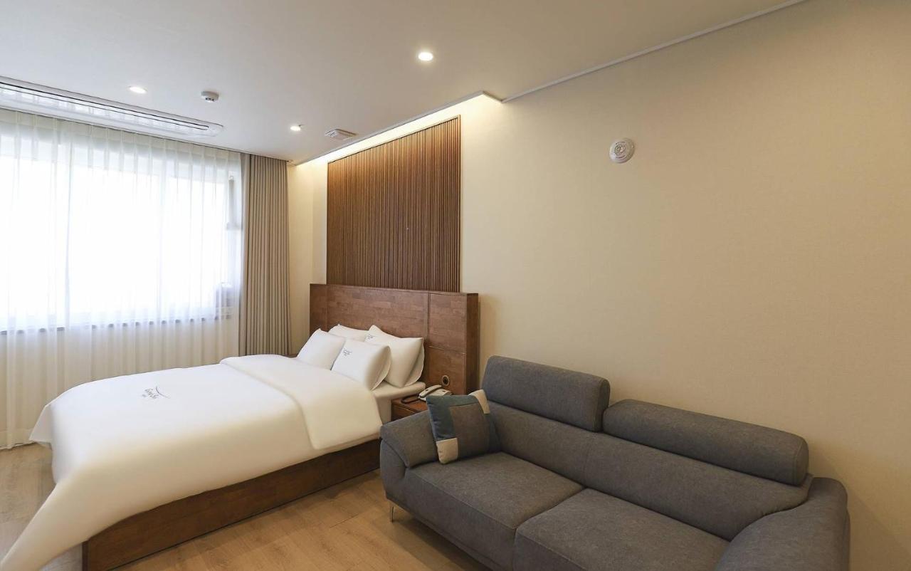Hotel Grand Bay بوريونغ المظهر الخارجي الصورة