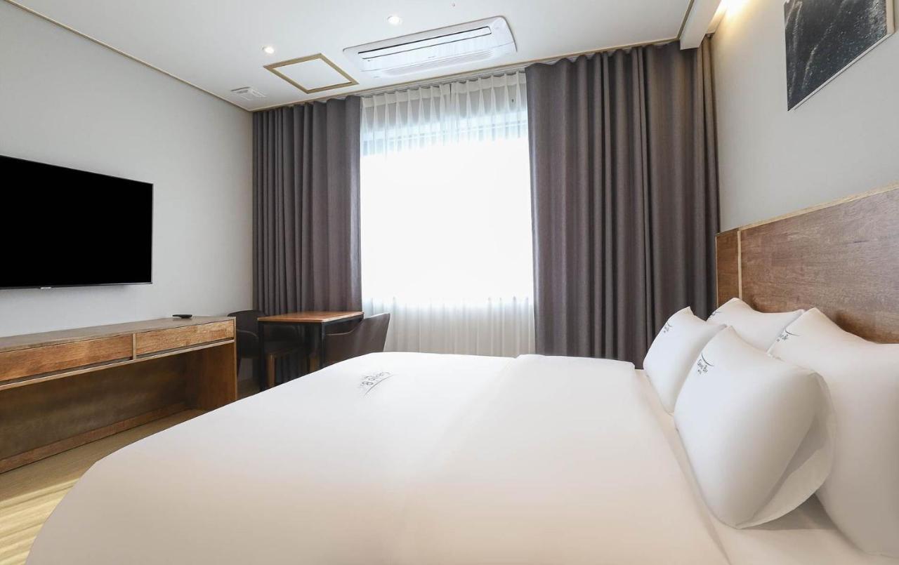 Hotel Grand Bay بوريونغ المظهر الخارجي الصورة
