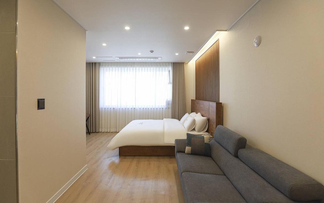 Hotel Grand Bay بوريونغ المظهر الخارجي الصورة