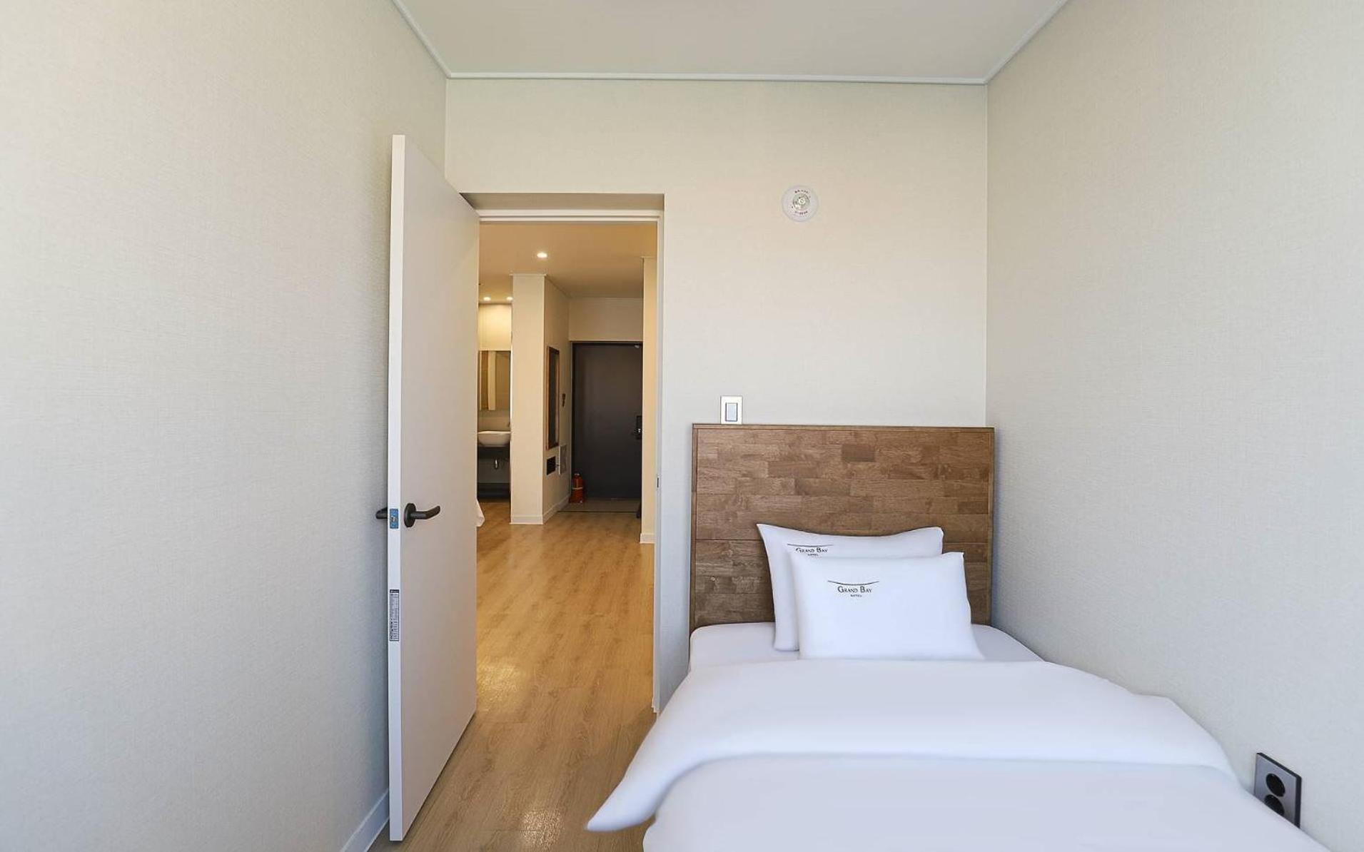 Hotel Grand Bay بوريونغ المظهر الخارجي الصورة